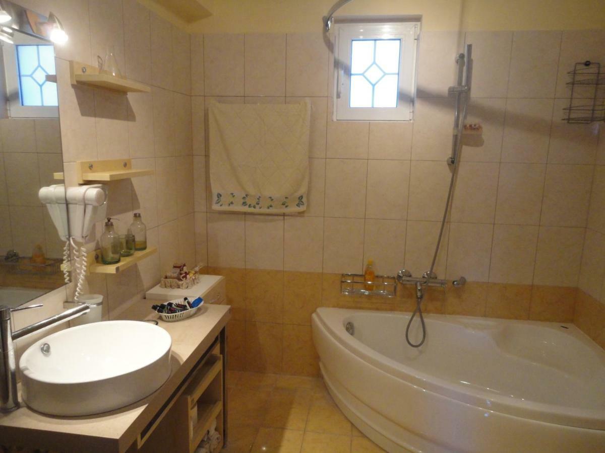Villa Elpida Свороната Екстериор снимка