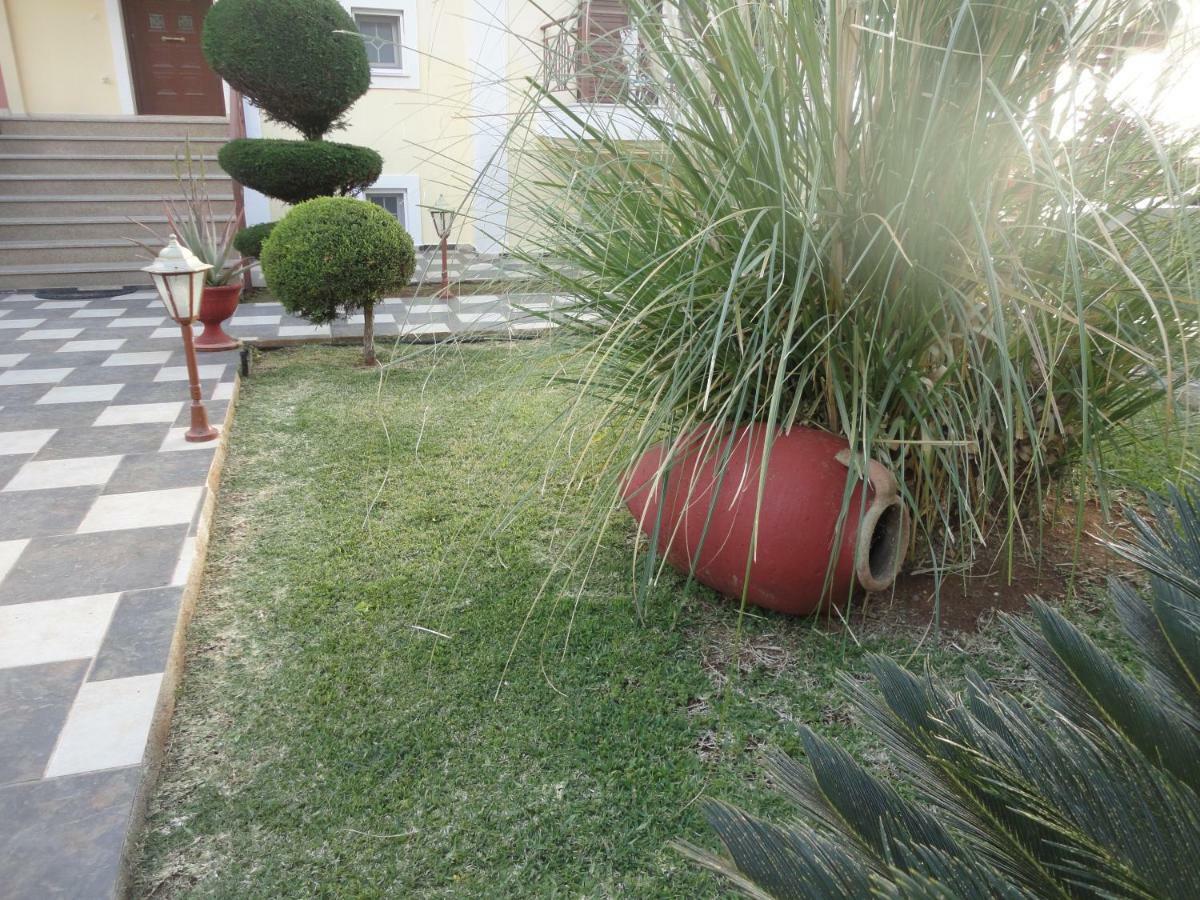 Villa Elpida Свороната Екстериор снимка